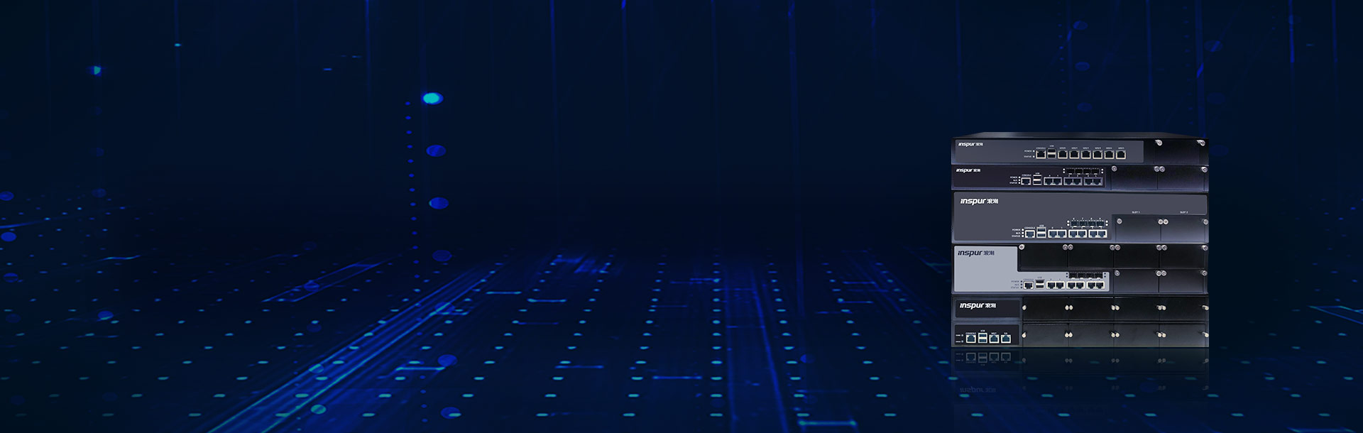 侰